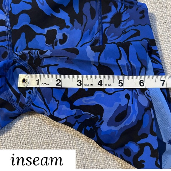 New LULULEMON Fast and Free 6" Short Flower Meld Galactic Cobalt Pockets Women 4 - Picture 15 of 16
